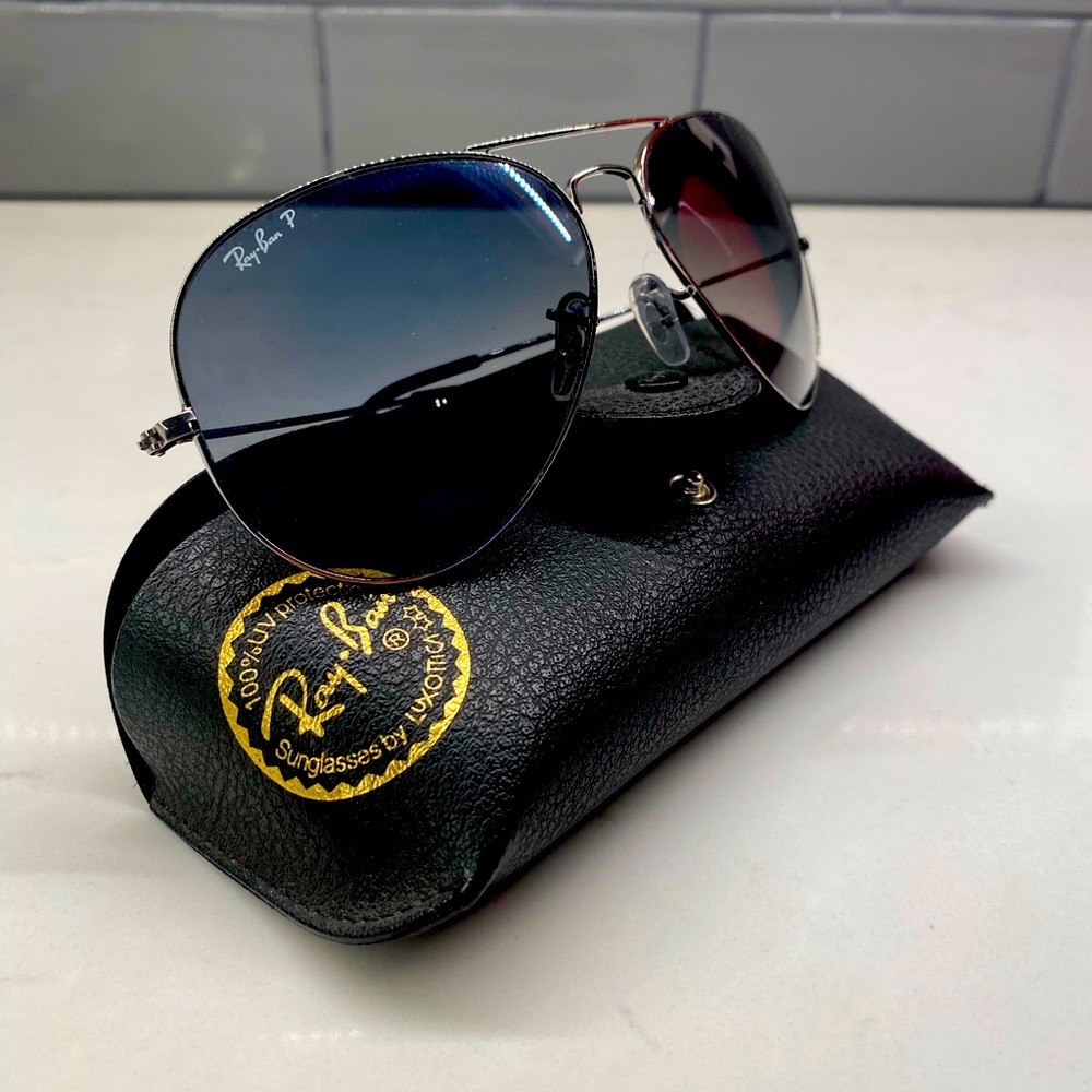 Brand new, never worn. Was a gift not my style.